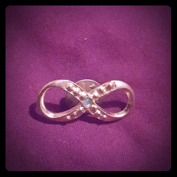 Jewelry - Picture 1 of 1